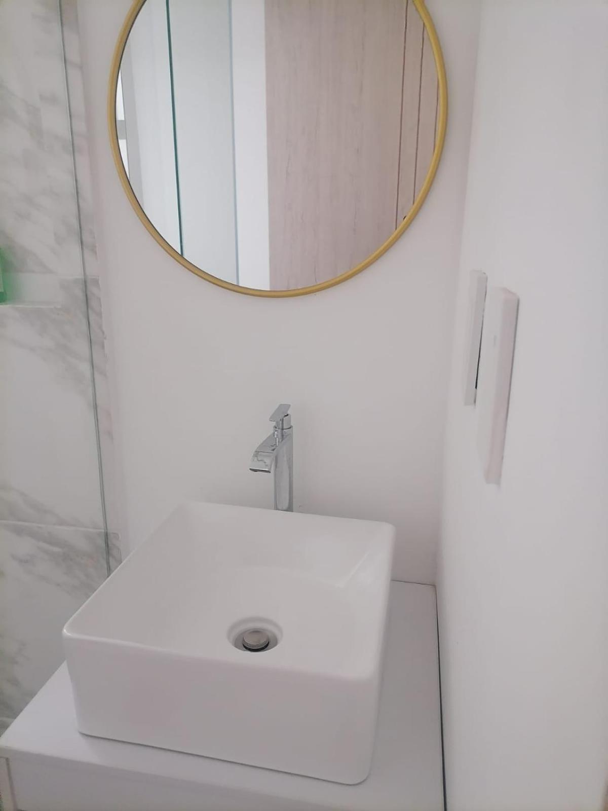 Homy Apartment